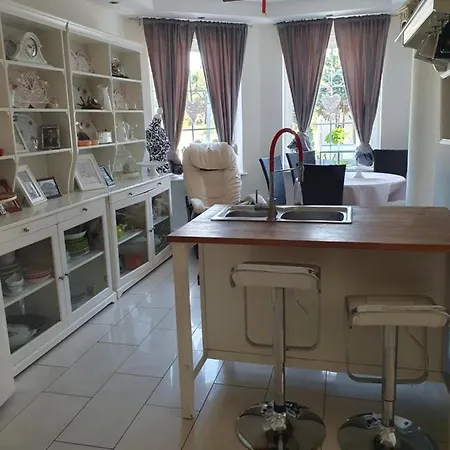 Фермерский дом Santa Monica *