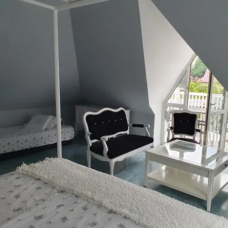 Фермерский дом Santa Monica *